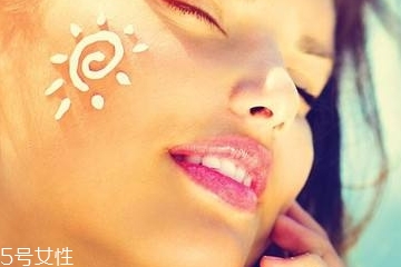 防曬霜兩年了還能用嗎？防曬霜可以用兩年嗎？