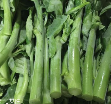 芥蘭能炒牛肉嗎？芥蘭炒牛肉的做法
