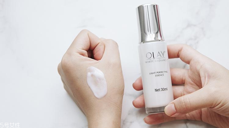 olay水感透白系列與水感透白臻粹系列哪個(gè)好？什么區(qū)別？