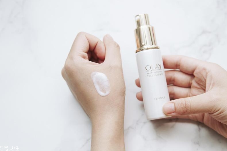 olay水感透白系列與水感透白臻粹系列哪個(gè)好？什么區(qū)別？
