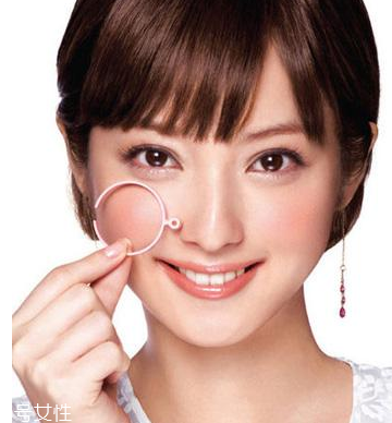 腮紅能用什么代替？沒有腮紅用什么代替？