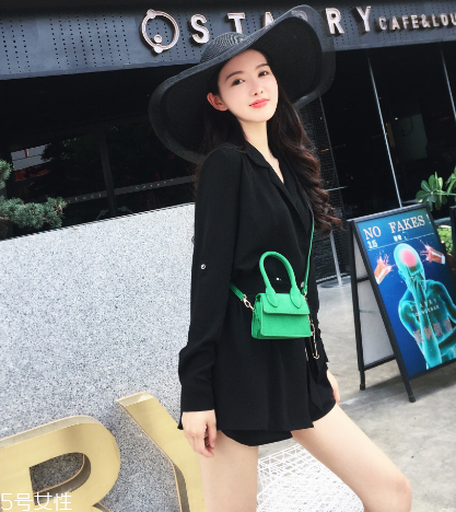 女生夏天背什么包？女生夏季包包搭配圖片