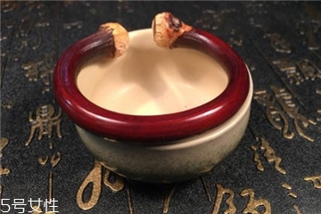 雞血藤手鐲有什么功效？雞血藤手鐲佩戴的好處
