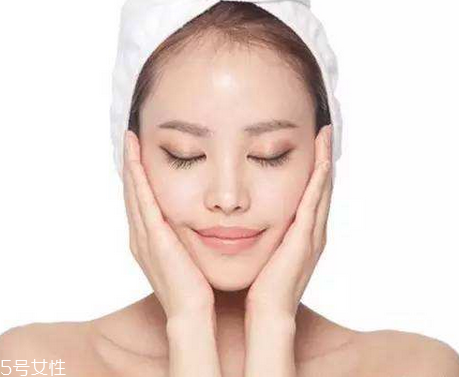 化妝水會(huì)變質(zhì)嗎？化妝水進(jìn)水了會(huì)變質(zhì)嗎？