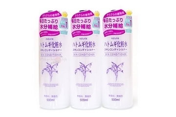化妝水搓泥是什么東西？用化妝水臉搓泥的原因