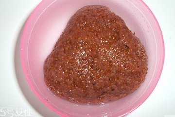 海藻面膜為什么會出膠？海藻面膜的膠是什么？