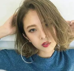 打蠟傷頭發(fā)嗎？打蠟對頭發(fā)的危害
