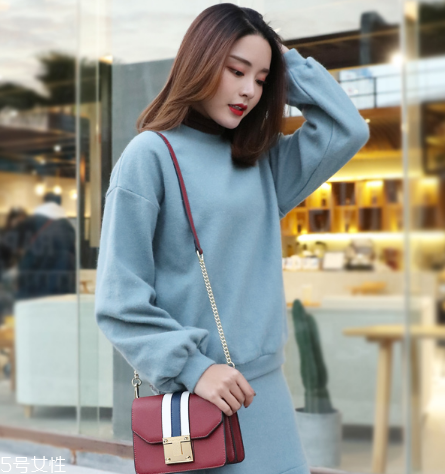 20歲女生背什么包？20多歲女生適合什么包包？