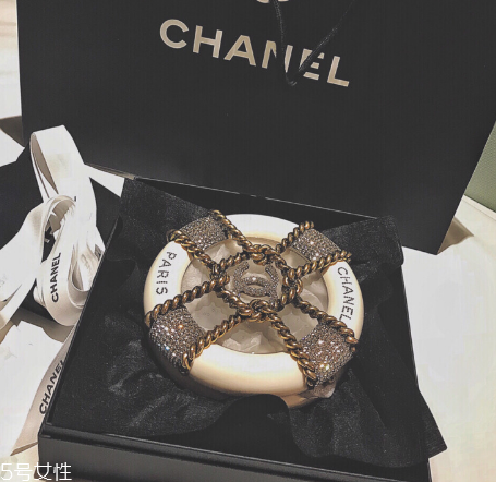 chanel救生圈多少錢(qián)？香奈兒救生圈包價(jià)格