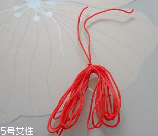 流蘇掛件怎么做？自制流蘇掛件讓家多點(diǎn)文藝風(fēng)