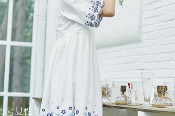 棉麻衣服容易皺怎么辦？這些妙招來(lái)幫你
