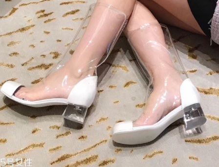 什么樣的涼鞋穿著舒服？這三款了解一下