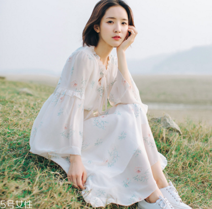 瘦人穿什么連衣裙好看？這三款讓你美上天