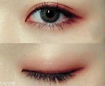 怎樣用口紅畫(huà)眼影 一定要先定妝