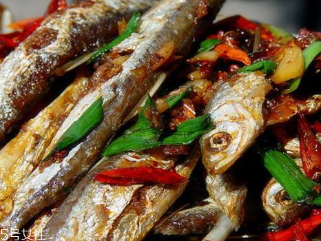 刁子魚(yú)刺多嗎 刺有點(diǎn)小多