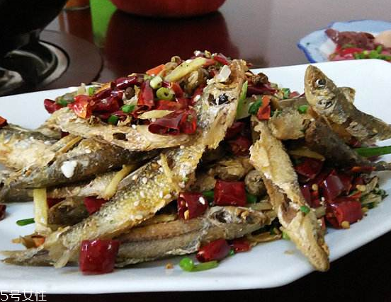 刁子魚(yú)刺多嗎 刺有點(diǎn)小多