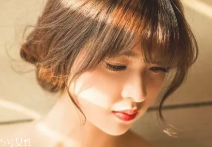 熬夜長(zhǎng)痘痘怎么辦？去除痘痘小竅門