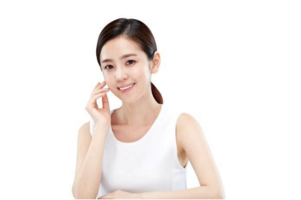 雙眼皮修復(fù)手術(shù)風(fēng)險大嗎？都有哪些方法