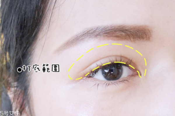 奶茶色眼影怎么畫(huà) 秋天最適合畫(huà)奶茶色眼妝