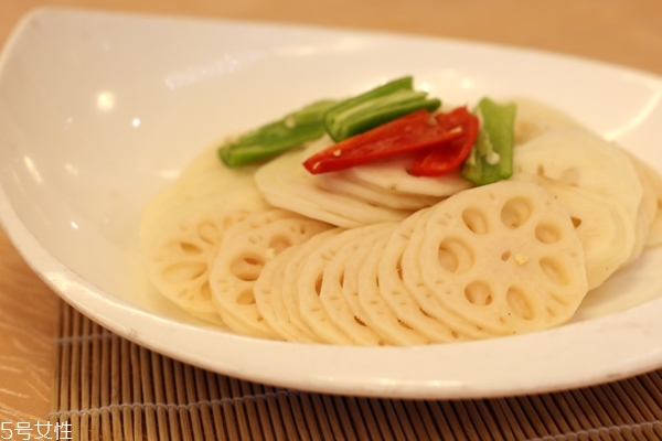蓮藕為什么會(huì)變黑 是正?，F(xiàn)象