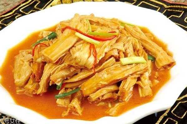 腐竹有什么營(yíng)養(yǎng)價(jià)值 主要是這些 腐竹有什么營(yíng)養(yǎng)價(jià)值 主要是這些