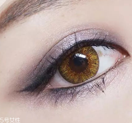 灰色眼影怎么畫 3步打造成熟可愛(ài)眼妝