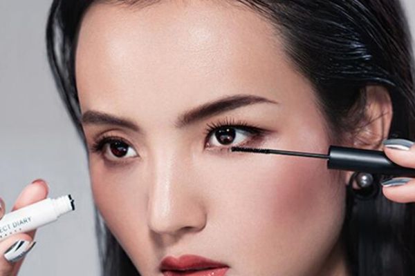 圓臉怎么畫(huà)眉毛 6步教你輕松畫(huà)眉