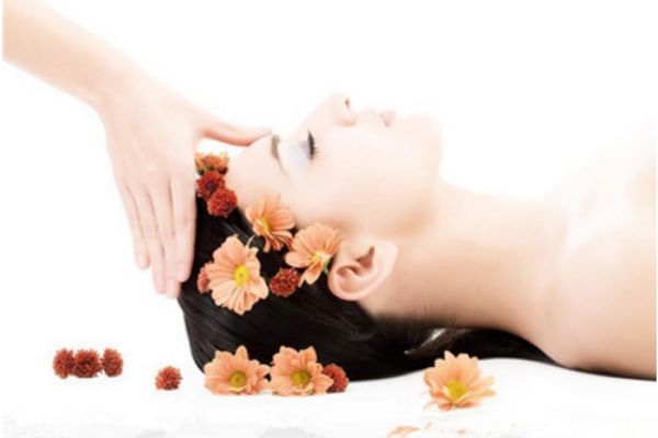 按摩也能美發(fā)，教你簡(jiǎn)單按摩法子