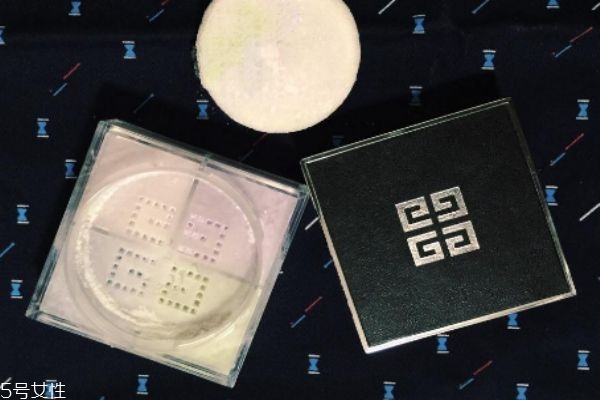 油皮用什么定妝比較好 粉類(lèi)的定妝產(chǎn)品