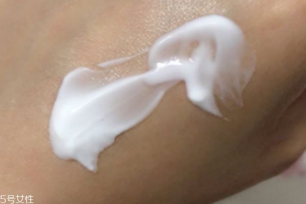 菲洛嘉面霜保質(zhì)期多久 開封后6個月內(nèi)使用完畢 菲洛嘉面霜保質(zhì)期多久 開封后6個月內(nèi)使用完畢