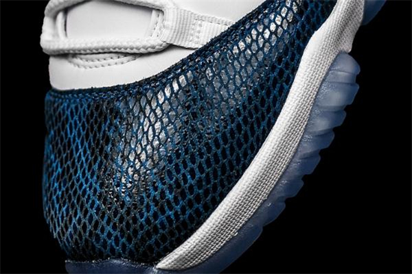 aj11 low藍(lán)蛇開箱測評 aj11 low藍(lán)蛇實物上腳