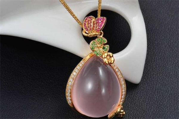 芙蓉石可以戴著睡覺(jué)嗎 芙蓉石睡覺(jué)的時(shí)候放在哪里