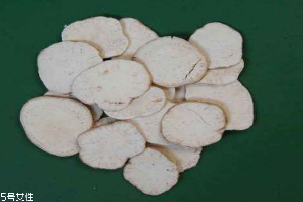 天花粉有什么醫(yī)療價(jià)值呢 天花粉生長在什么環(huán)境下呢