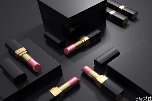 經(jīng)?；瘖y真的很傷皮膚嗎 應(yīng)不應(yīng)該使用化妝品呢