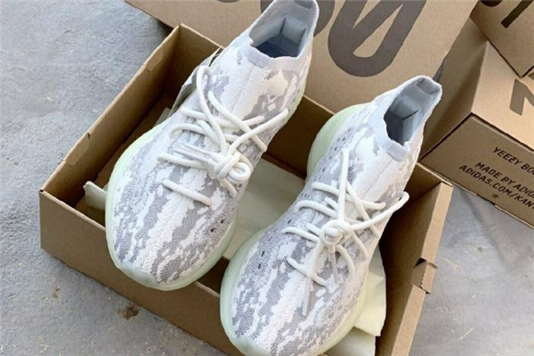 椰子380外星人開箱測(cè)評(píng)-yeezy 380 alien實(shí)物上腳圖
