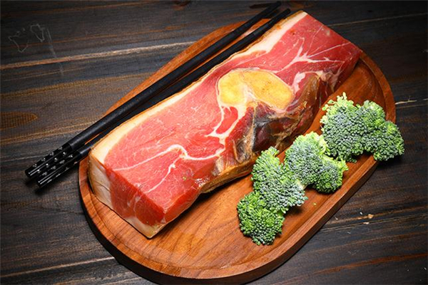 金華火腿年份越長(zhǎng)越好嗎 金華火腿放了兩年可以吃嗎