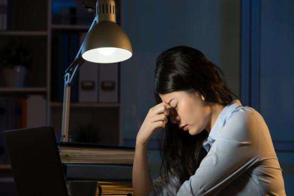 熬夜睡懶覺會(huì)長(zhǎng)胖嗎 熬夜對(duì)女性危害有多大