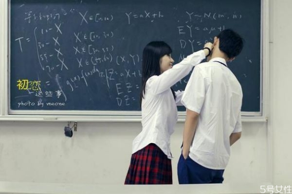 男人為什么忘不掉初戀 男人還愛(ài)著初戀表現(xiàn)