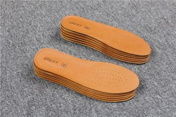鞋墊按作用分類(lèi)有哪些 選購(gòu)鞋墊時(shí)要注意什么