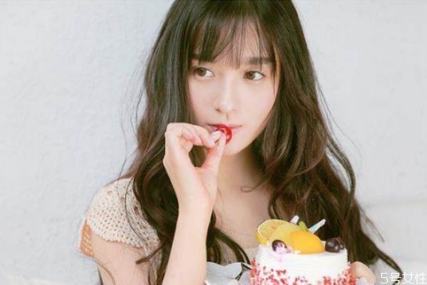 男生讓女生付錢(qián)心理 男生花女生的錢(qián)的心理