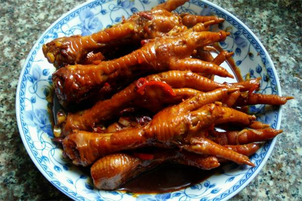 可樂(lè)雞爪的做法 可樂(lè)雞爪要放冰糖嗎