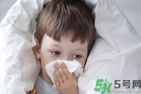 怎么樣用生理鹽水清洗鼻腔？用生理鹽水清理鼻腔的方法？