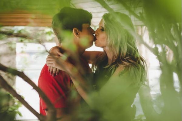 男人不愛你的九個(gè)特征 當(dāng)你開始懷疑他不愛你就是不愛了