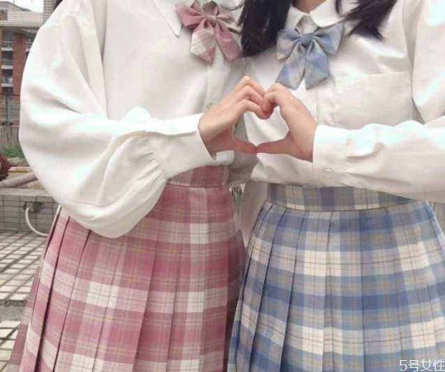 jk風(fēng)最近為什么會火 盤點(diǎn)jk制服小萌款