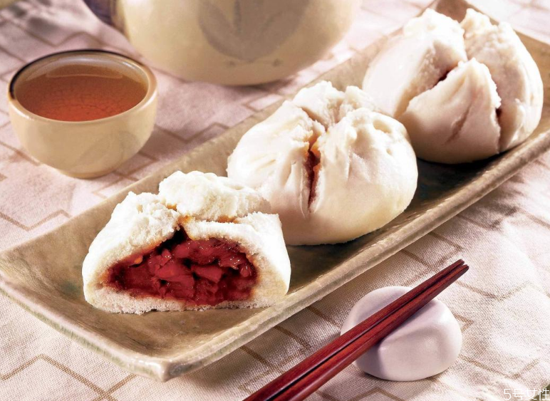 叉燒包是什么肉做的 叉燒包的肉餡怎么調(diào)