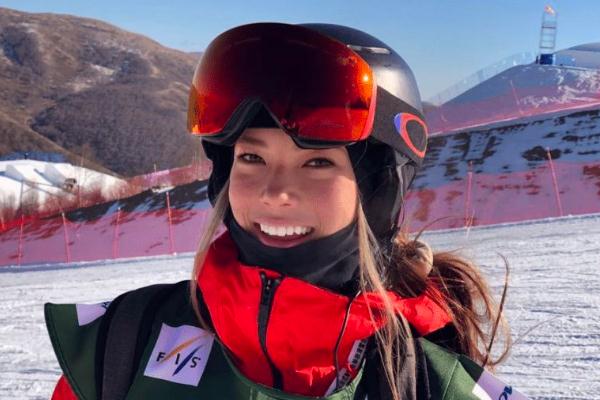 被谷愛(ài)凌歪頭wink可愛(ài)到了 谷愛(ài)凌57.28分