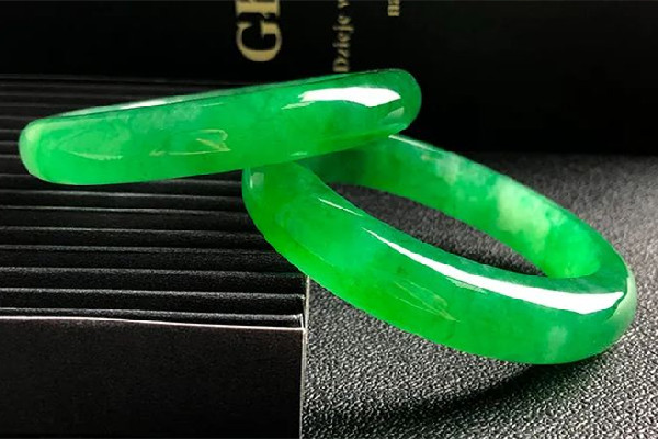 翡翠棉絮多了是不是就不值錢(qián)了 翡翠的棉是什么意思