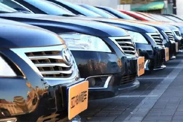 過(guò)年租車7天起日租價(jià)上漲近7倍 租車有哪些坑要注意