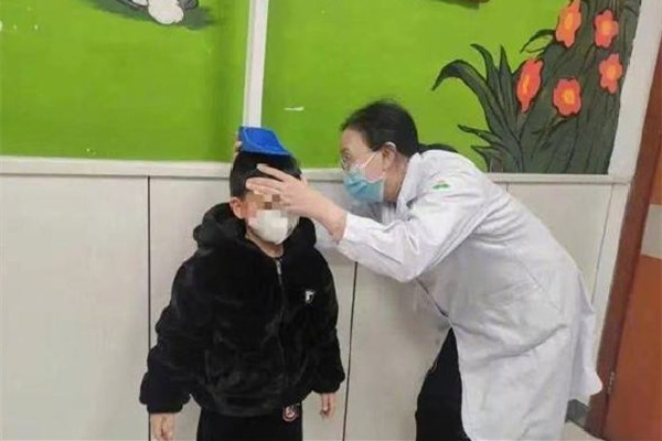 父母沒重視15歲兒子最終身高153 身高什么時(shí)候停止生長