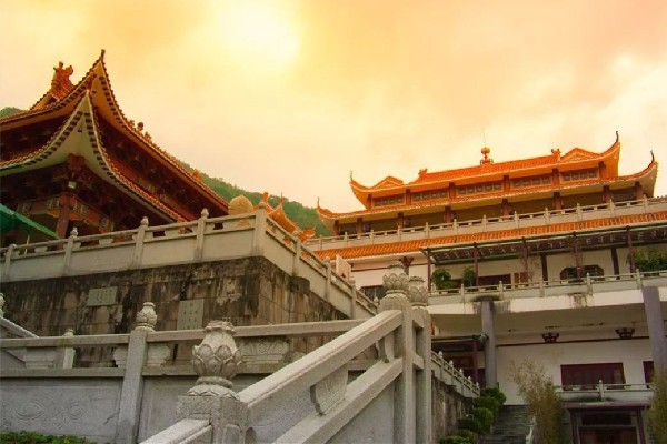 去寺廟是不是每個(gè)佛像都需要拜 去寺廟對和尚怎么稱呼